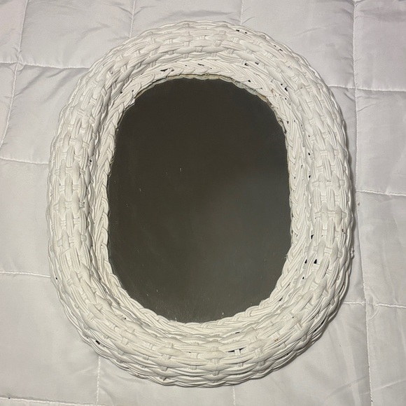 Other - Vintage White Wicker Oval Mirror